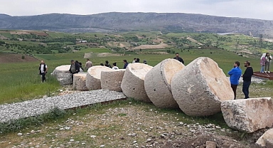 Depremde yıkılmıştı... Yeniden ayağa kaldırılıyor