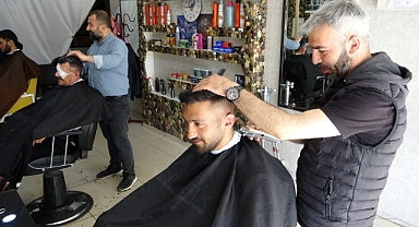 Depremzede kuaförlerden meslek dayanışması