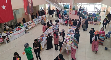 Depremzedeler için bir araya geldiler