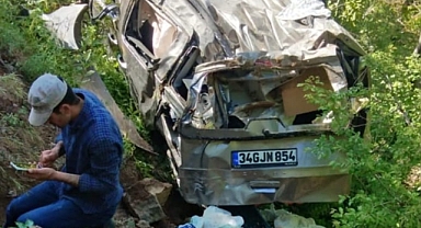 Direksiyon hakimiyetini kaybetti, uçuruma yuvarlandı