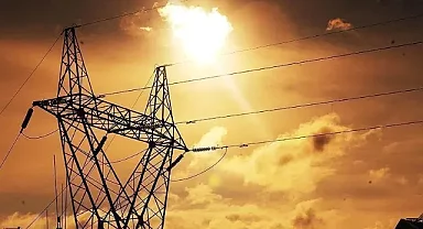 Elektrik akımına kapılan kişiyi itfaiye kurtardı 