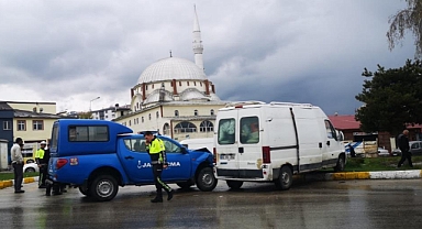 Erzurum'da sağanak yağış kazaya neden oldu