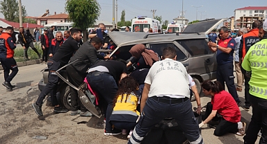 Feci kaza! 1'i bebek 3 kişi öldü!