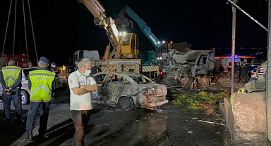 Freni patlayan kamyon asker uğurlama eğlencesini savaş alanına çevirdi: 12 ölü