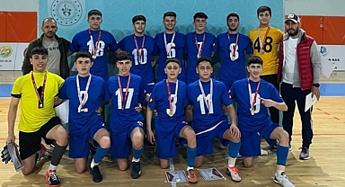 Futsalda çifte zaferle döndü