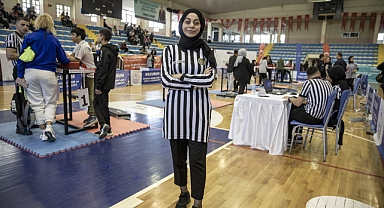 Genç yaşta uluslararası hakem oldu