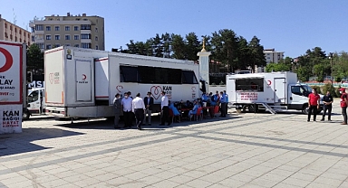 Gençlik kan verecek, can olacak!