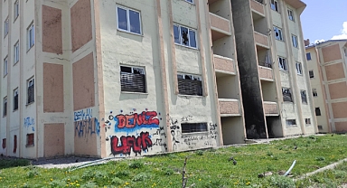 Harabeye döndü! Metruk binalar tehlike saçıyor!