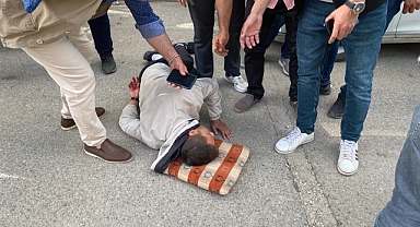 Karşıdan karşıya geçerken olanlar oldu