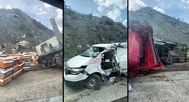 Kovan yüklü tır ile minibüs çarpıştı: 3 yaralı