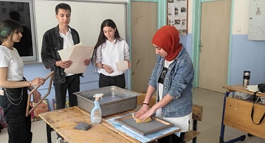 Lise öğrencilerinden geri dönüşüme büyük destek