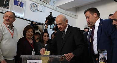 MHP Genel Başkanı Bahçeli oyunu Ankara'da kullandı