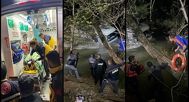 Munzur Çayı'na düşen kamyonda mahsur kaldılar!