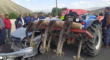 Otomobil traktöre arkadan çarptı: 1 ölü   