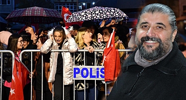 Sağanak yağışa rağmen konser coşkusu