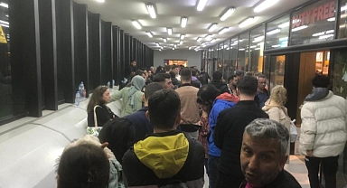 Sınır kapısında Playstation kuyruğu