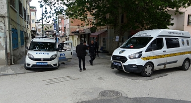 Sokak ortasında silahlı saldırı!