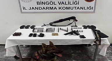 Şüphe üzerine durdurdular! Cephanelik çıktı!