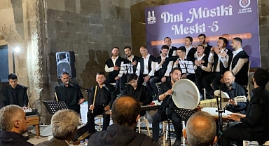Tarihi mekanda musiki meşki