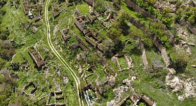Tarihi taş evler turizme kazandırılmayı bekliyor