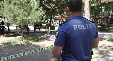 Tartışma silahlı kavgaya dönüştü! Arkadaşına ateş açtı!