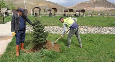 Temizlik ve bakım çalışmaları hız kesmeden devam ediyor