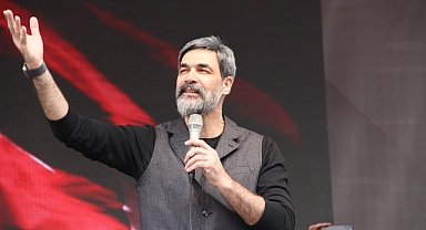 Uğur Işılak Erzurum'da coşturdu