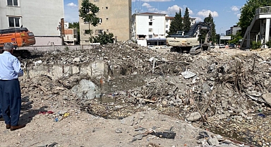 122 gün sonra enkaz altından kadın cesedi çıktı 