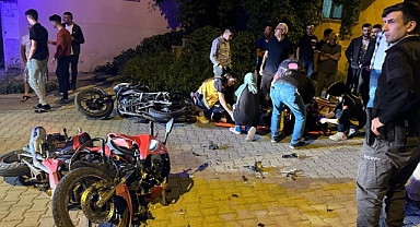 2 motosiklet kafa kafaya çarpıştı: 2 ağır yaralı