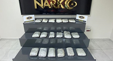 İran plakalı tırdan 6 kilo 210 gram skunk çıktı
