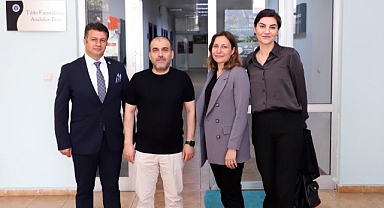 Akademisyenlere tebrik ziyareti