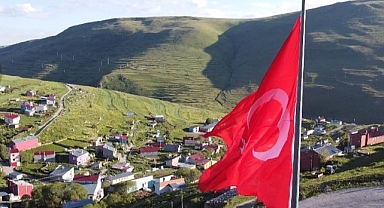 Atatürk'ün silueti görülmeye başlandı