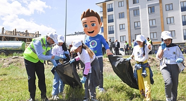 Belediye başkanıyla çöp topladılar