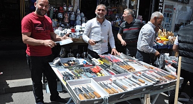 Bıçaklar görücüye çıktı!