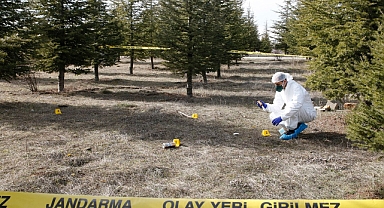  Boş arazide erkek cesedi bulundu