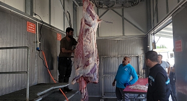 Büyükşehir’den kardeş şehir Adıyaman’a mobil mezbaha   