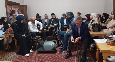 Cahit Zarifoğlu tarihi konakta anıldı   