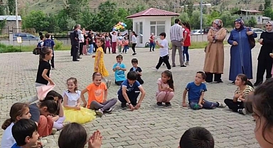 Çocuklar eski oyunlarla eğlendi