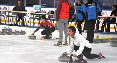 Curling Türkiye Şampiyonası heyecanı sürüyor