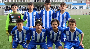 Dadaş çocukların Mavi beyaz düşleri