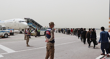 Erzurum'dan sınır dışı edildiler!