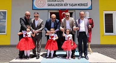 Eski bir okuldu, köy ve yaşam merkezi oldu