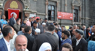 Hacı adayları uğurlandı
