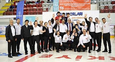 Hakemler göz doldurdu