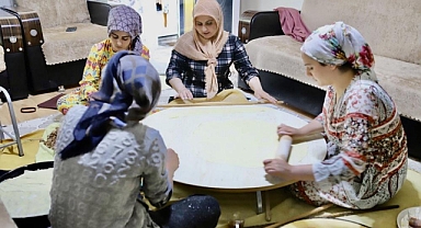 Hamarat kadınlar kolları sıvadı