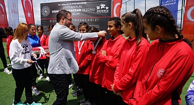 Hokeycilere Erzurum’dan final bileti