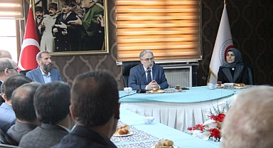 İl Müftülüğünde mutat personel toplantısı 