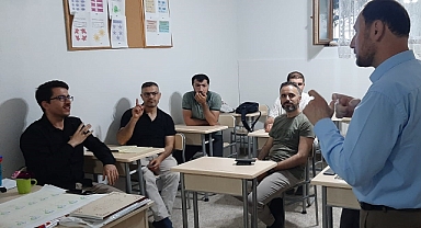İşaret dili ile Kur’an-ı Kerim öğreniyorlar