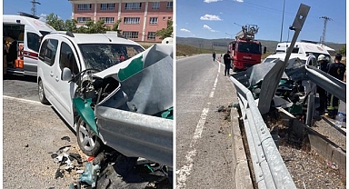 Kamyonet bariyerlere saplandı