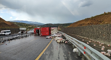 Kars-Erzurum kara yolu bir süre ulaşıma kapandı